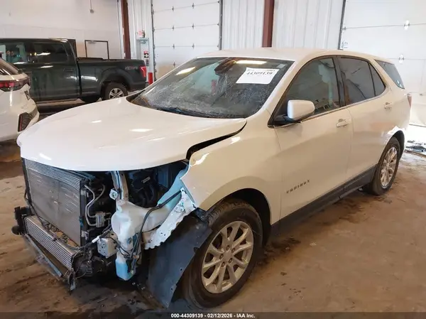 3GNAXJEV5LS687975 2020 CHEVROLET EQUINOX - Image 2