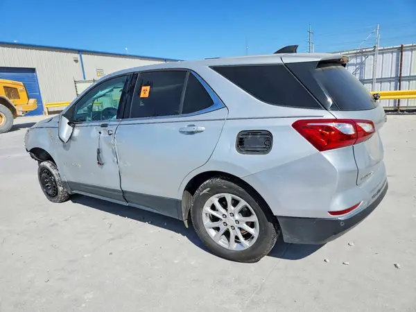 3GNAXJEV6JL102618 2018 CHEVROLET EQUINOX - Image 2