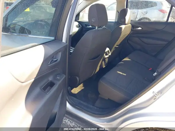 3GNAXJEV6KS624365 2019 CHEVROLET EQUINOX - Image 8