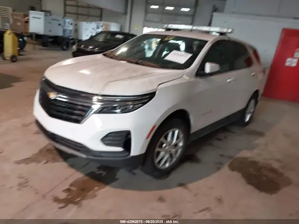 3GNAXJEV6NL133051 2022 CHEVROLET EQUINOX - Image 2