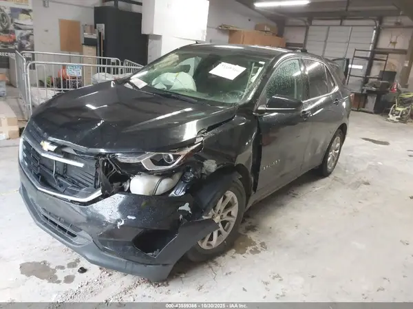 3GNAXJEV7JL408260 2018 CHEVROLET EQUINOX - Image 2