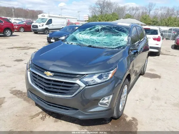 3GNAXJEV7JL411255 2018 CHEVROLET EQUINOX - Image 2