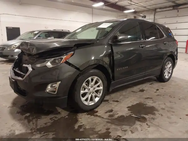 3GNAXJEV7JS524001 2018 CHEVROLET EQUINOX - Image 2