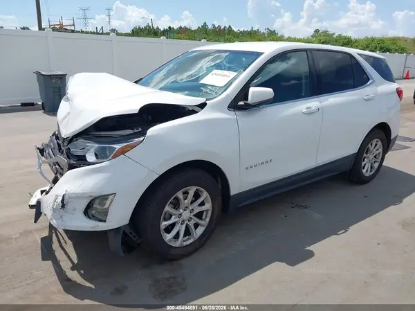 3GNAXJEV7JS557077 2018 CHEVROLET EQUINOX - Image 2