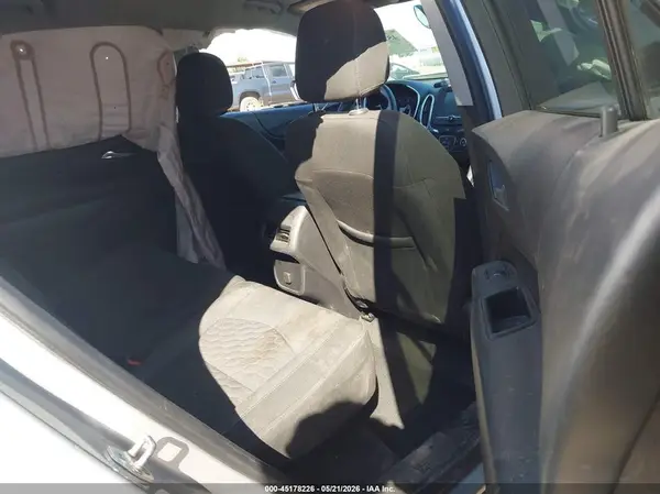 3GNAXJEV7JS557743 2018 CHEVROLET EQUINOX - Image 8