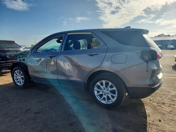 3GNAXJEV7JS581671 2018 CHEVROLET EQUINOX - Image 2
