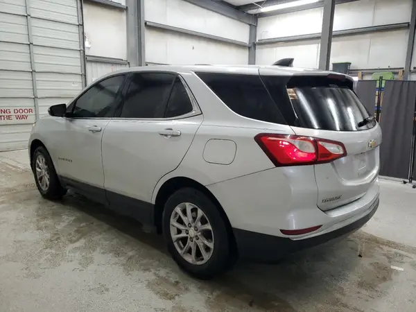 3GNAXJEV7JS582092 2018 CHEVROLET EQUINOX - Image 2