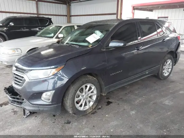 3GNAXJEV7JS588457 2018 CHEVROLET EQUINOX - Image 2