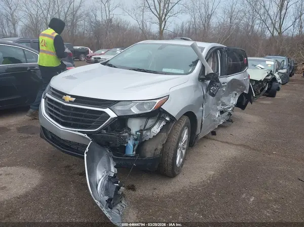 3GNAXJEV7JS625801 2018 CHEVROLET EQUINOX - Image 2
