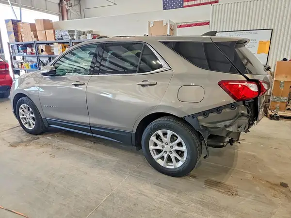 3GNAXJEV8JS556634 2018 CHEVROLET EQUINOX - Image 2