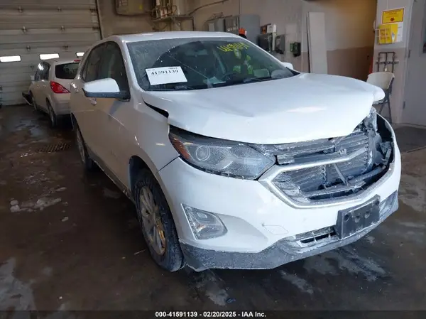 3GNAXJEV8JS582327 2018 CHEVROLET EQUINOX - Image 1