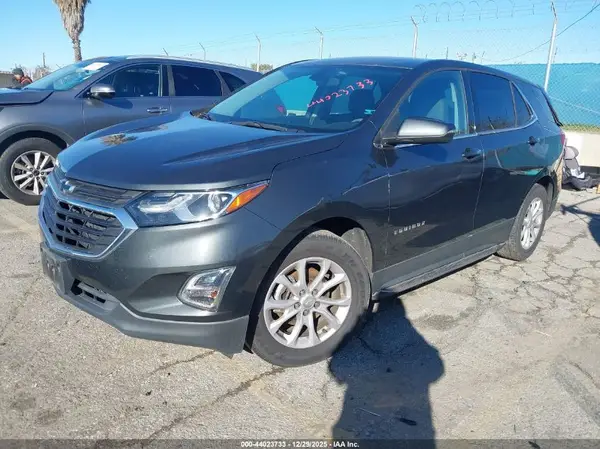 3GNAXJEV8JS590850 2018 CHEVROLET EQUINOX - Image 2