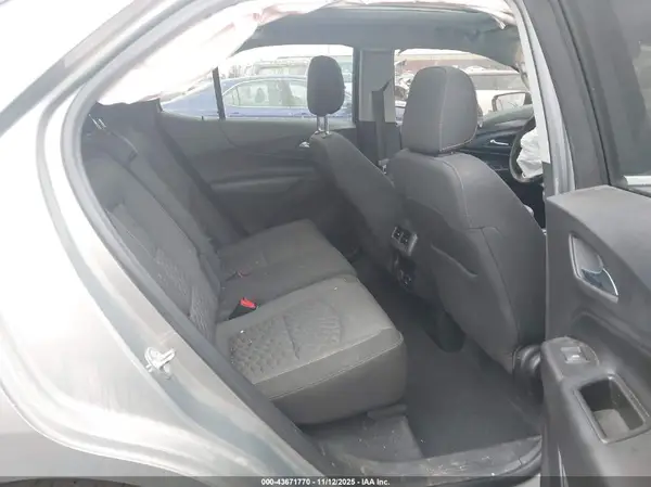 3GNAXJEV8JS610496 2018 CHEVROLET EQUINOX - Image 8