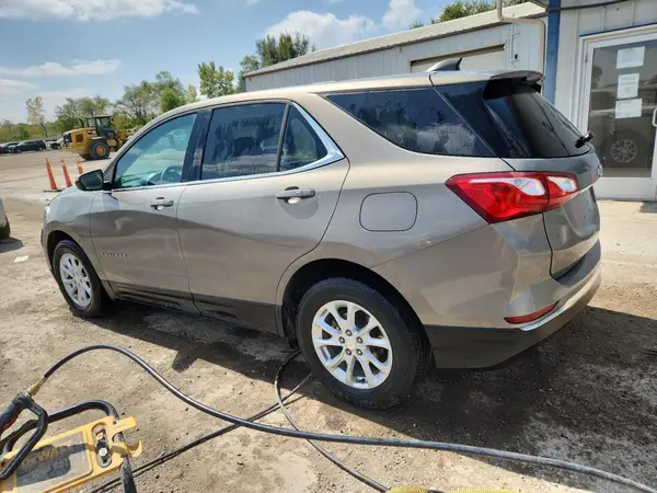 3GNAXJEV9JL122135 2018 CHEVROLET EQUINOX - Image 2