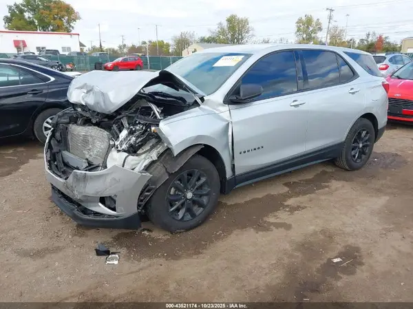3GNAXJEV9JL128033 2018 CHEVROLET EQUINOX - Image 2