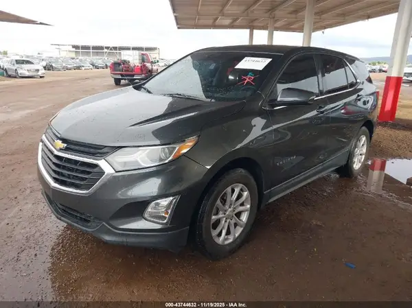 3GNAXJEV9JL378081 2018 CHEVROLET EQUINOX - Image 2