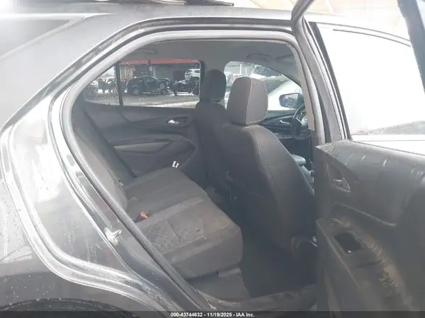 3GNAXJEV9JL378081 2018 CHEVROLET EQUINOX - Image 8