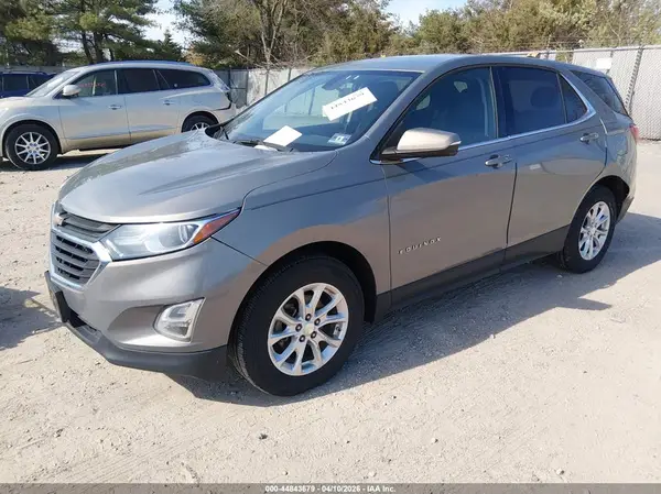 3GNAXJEV9JS502114 2018 CHEVROLET EQUINOX - Image 2