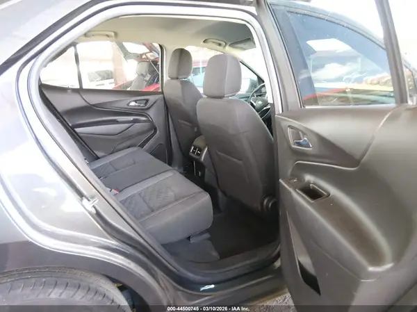 3GNAXJEV9JS555704 2018 CHEVROLET EQUINOX - Image 8