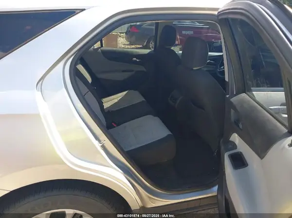 3GNAXJEV9JS575581 2018 CHEVROLET EQUINOX - Image 8