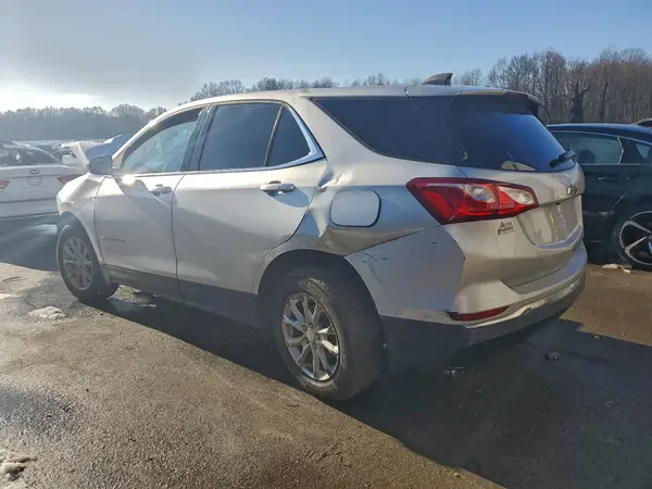 3GNAXJEV9JS582353 2018 CHEVROLET EQUINOX - Image 2