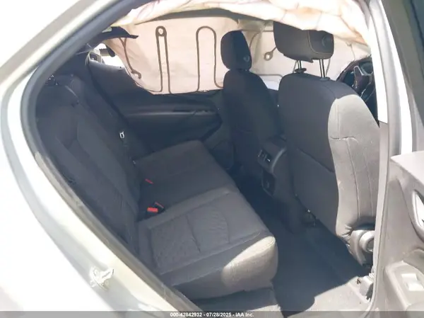 3GNAXJEV9JS606070 2018 CHEVROLET EQUINOX - Image 8