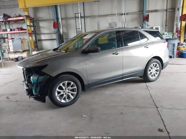3GNAXJEV9JS615299 2018 CHEVROLET EQUINOX - Image 2