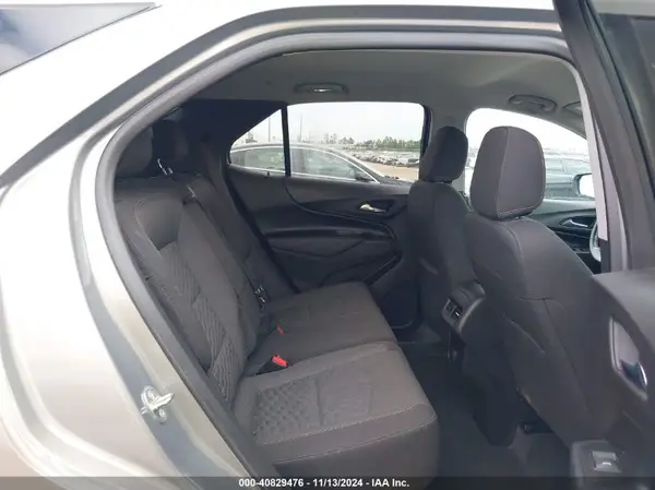 3GNAXJEV9JS633642 2018 CHEVROLET EQUINOX - Image 8