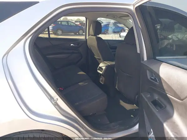 3GNAXJEV9JS645693 2018 CHEVROLET EQUINOX - Image 8