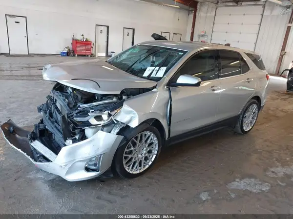 3GNAXJEV9JS648660 2018 CHEVROLET EQUINOX - Image 2