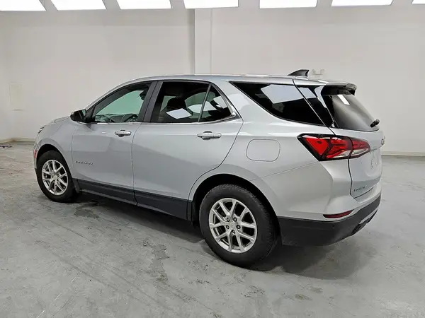 3GNAXJEV9NL217347 2022 CHEVROLET EQUINOX - Image 2