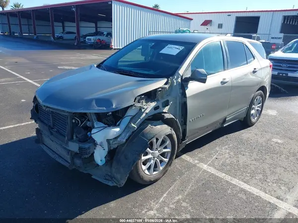 3GNAXJEVXJS558661 2018 CHEVROLET EQUINOX - Image 2