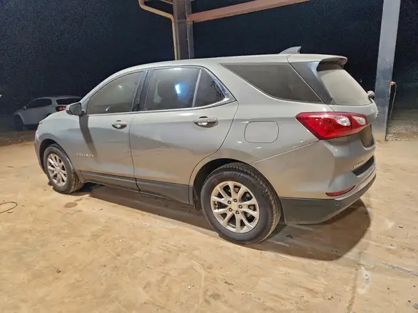 3GNAXJEVXJS633827 2018 CHEVROLET EQUINOX - Image 2
