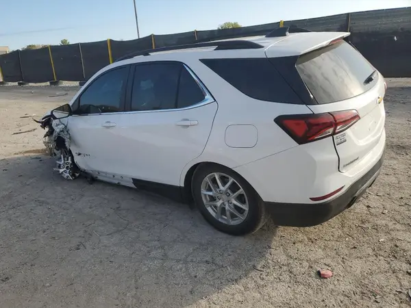 3GNAXKEG0RL264800 2024 CHEVROLET EQUINOX - Image 2