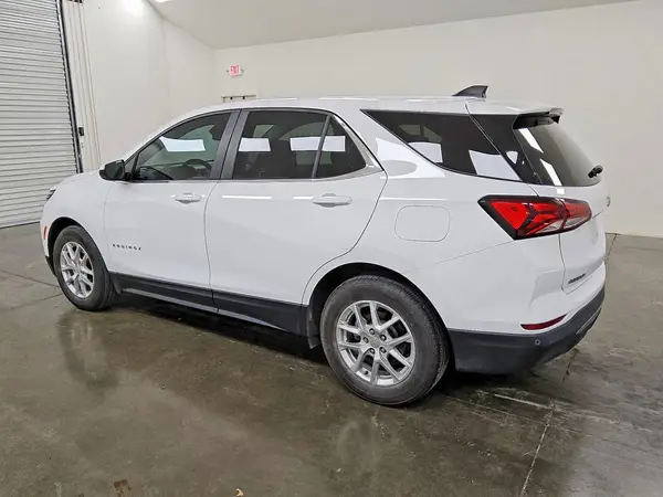 3GNAXKEG2RL357575 2024 CHEVROLET EQUINOX - Image 2