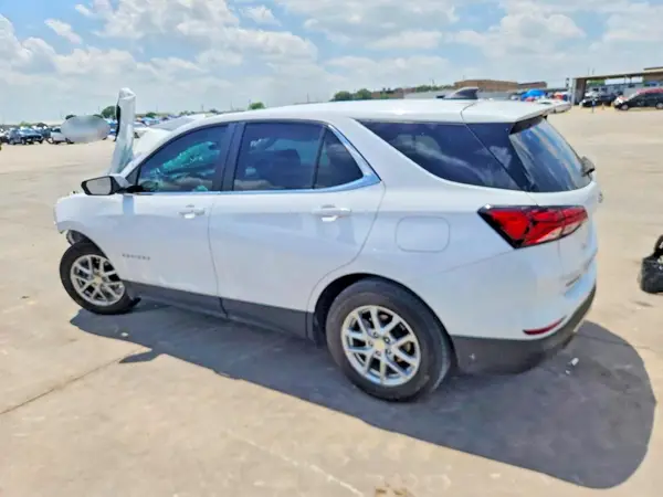 3GNAXKEG4RL283544 2024 CHEVROLET EQUINOX - Image 2