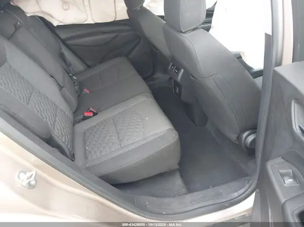 3GNAXKEV0KL105747 2019 CHEVROLET EQUINOX - Image 8