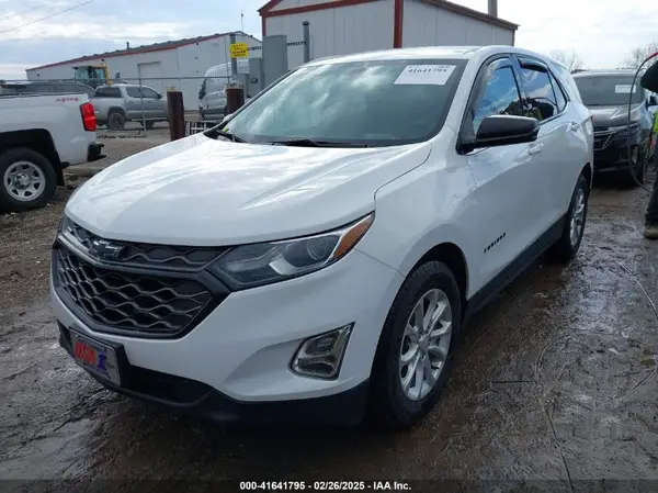 3GNAXKEV0KS650479 2019 CHEVROLET EQUINOX - Image 2