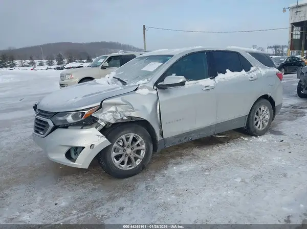 3GNAXKEV0KS679044 2019 CHEVROLET EQUINOX - Image 2