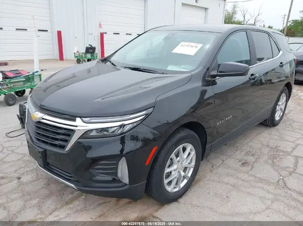 3GNAXKEV0NL108832 2022 CHEVROLET EQUINOX - Image 2