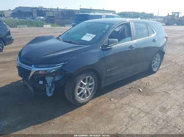 3GNAXKEV0NL170053 2022 CHEVROLET EQUINOX - Image 2