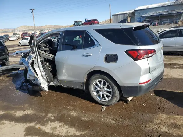 3GNAXKEV0NL258360 2022 CHEVROLET EQUINOX - Image 2