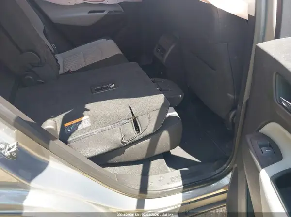 3GNAXKEV1KS542078 2019 CHEVROLET EQUINOX - Image 8