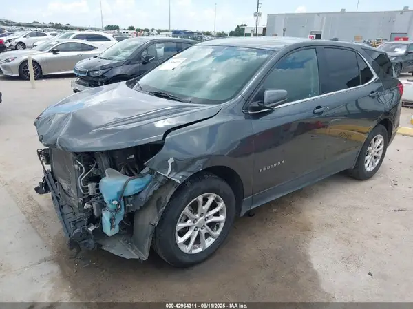 3GNAXKEV1KS568499 2019 CHEVROLET EQUINOX - Image 2