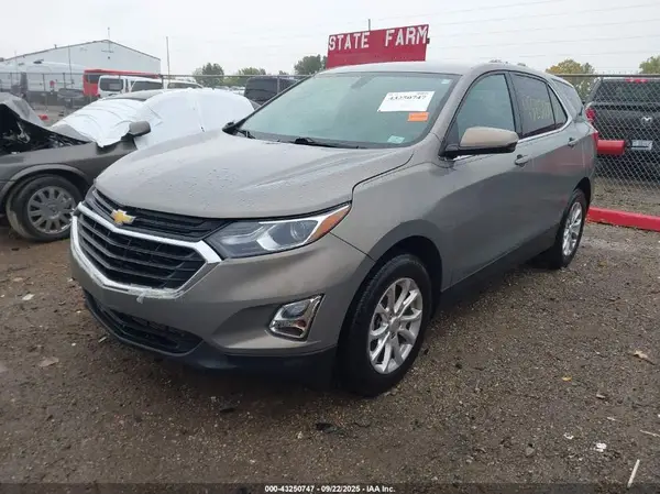 3GNAXKEV1KS569698 2019 CHEVROLET EQUINOX - Image 2