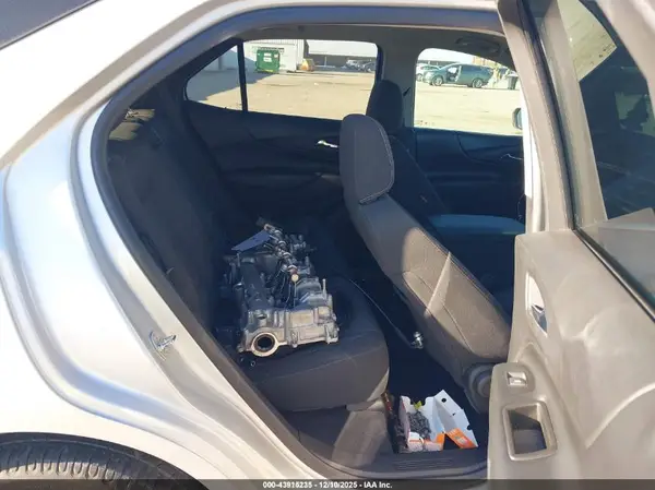 3GNAXKEV1KS577056 2019 CHEVROLET EQUINOX - Image 8