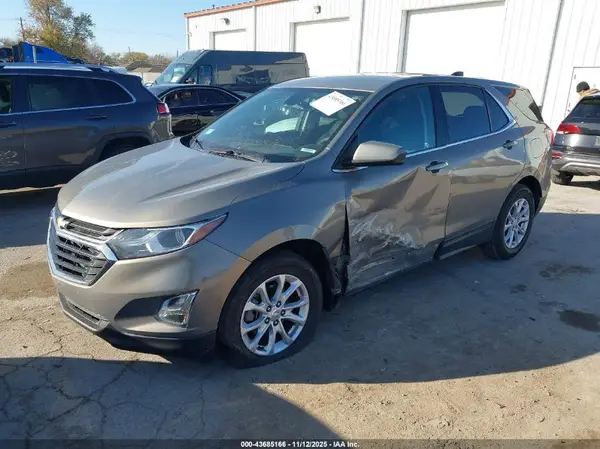3GNAXKEV1KS577252 2019 CHEVROLET EQUINOX - Image 2
