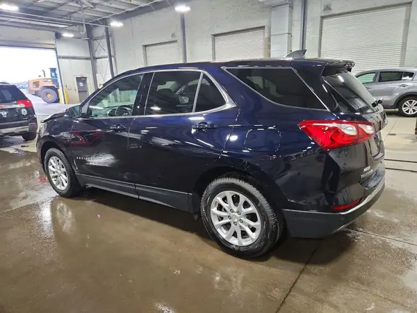 3GNAXKEV1LS571873 2020 CHEVROLET EQUINOX - Image 2