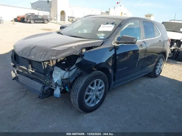 3GNAXKEV1NL127986 2022 CHEVROLET EQUINOX - Image 2