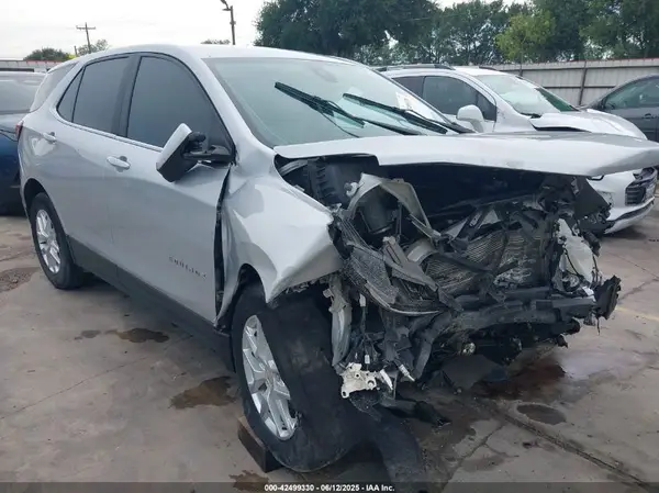 3GNAXKEV1NL137594 2022 CHEVROLET EQUINOX - Image 1
